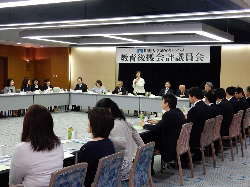 評議員会の様子 評議員会の様子