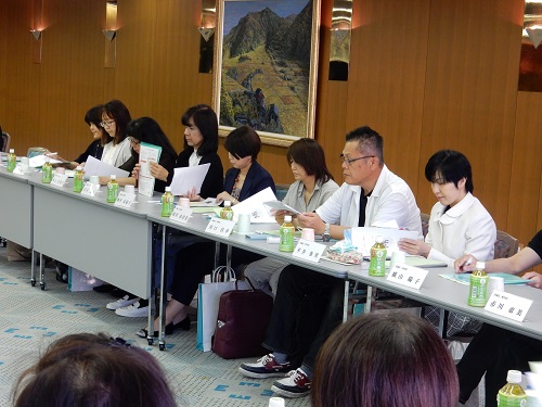 評議員会の様子 評議員会の様子